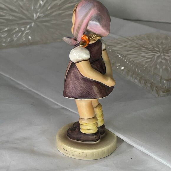 Draft Listing1963 Goebel Hummel “ Which Hand” Figurine 258 - Picture 6 of 8